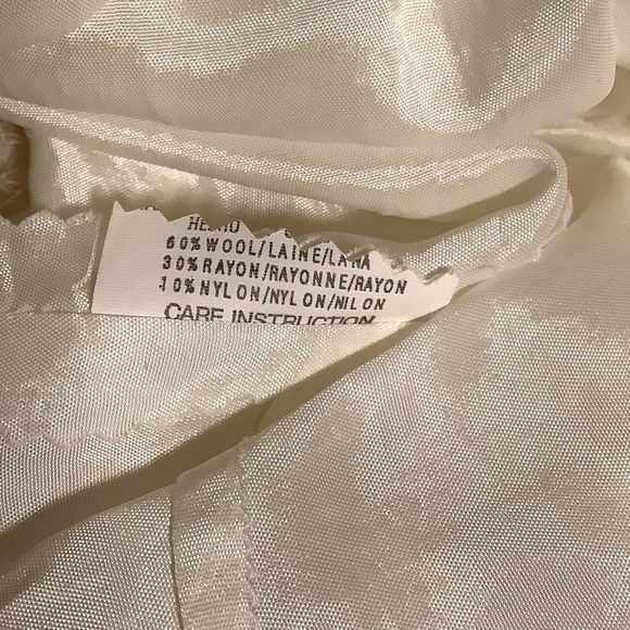 EMANUEL UNGARO IVORY VINTAGE SHIFT SCOOP NECK DRESS - Picture 9 of 9